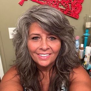 Meet your Posher, Pamela